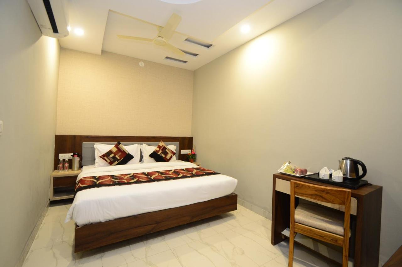 Hopp Inn อุเดเปอร์ ภายนอก รูปภาพ