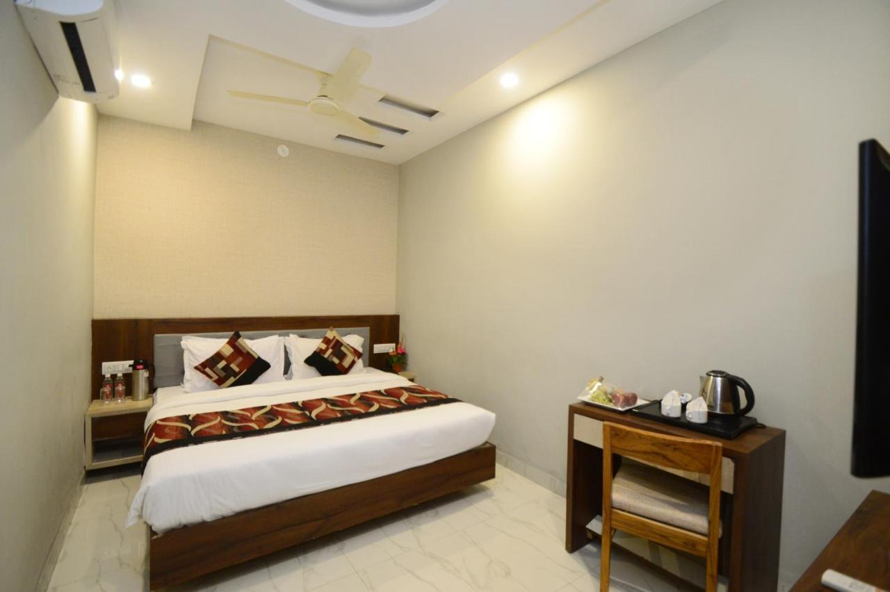 Hopp Inn อุเดเปอร์ ภายนอก รูปภาพ
